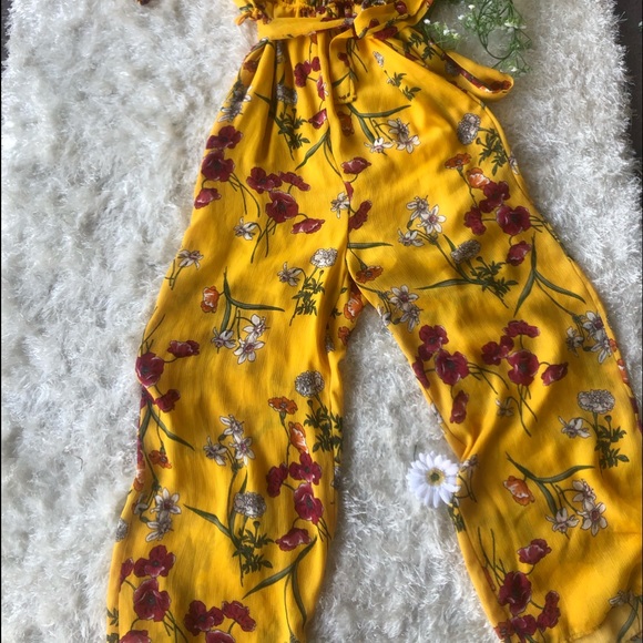 BRIGHT FLORAL JUMPSUIT SIZE SMALL 🌺☀️☀️ - Picture 8 of 8